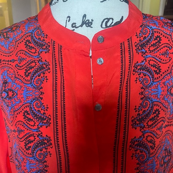 J Crew - Rich and Elegant long sleeve Blouse  with exquisite designs throughout. - Picture 3 of 10